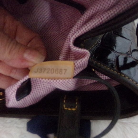 NWT Dooney & Bourke Embossed Leather Double Strap Tassle Shopper -Cognac - Picture 12 of 16